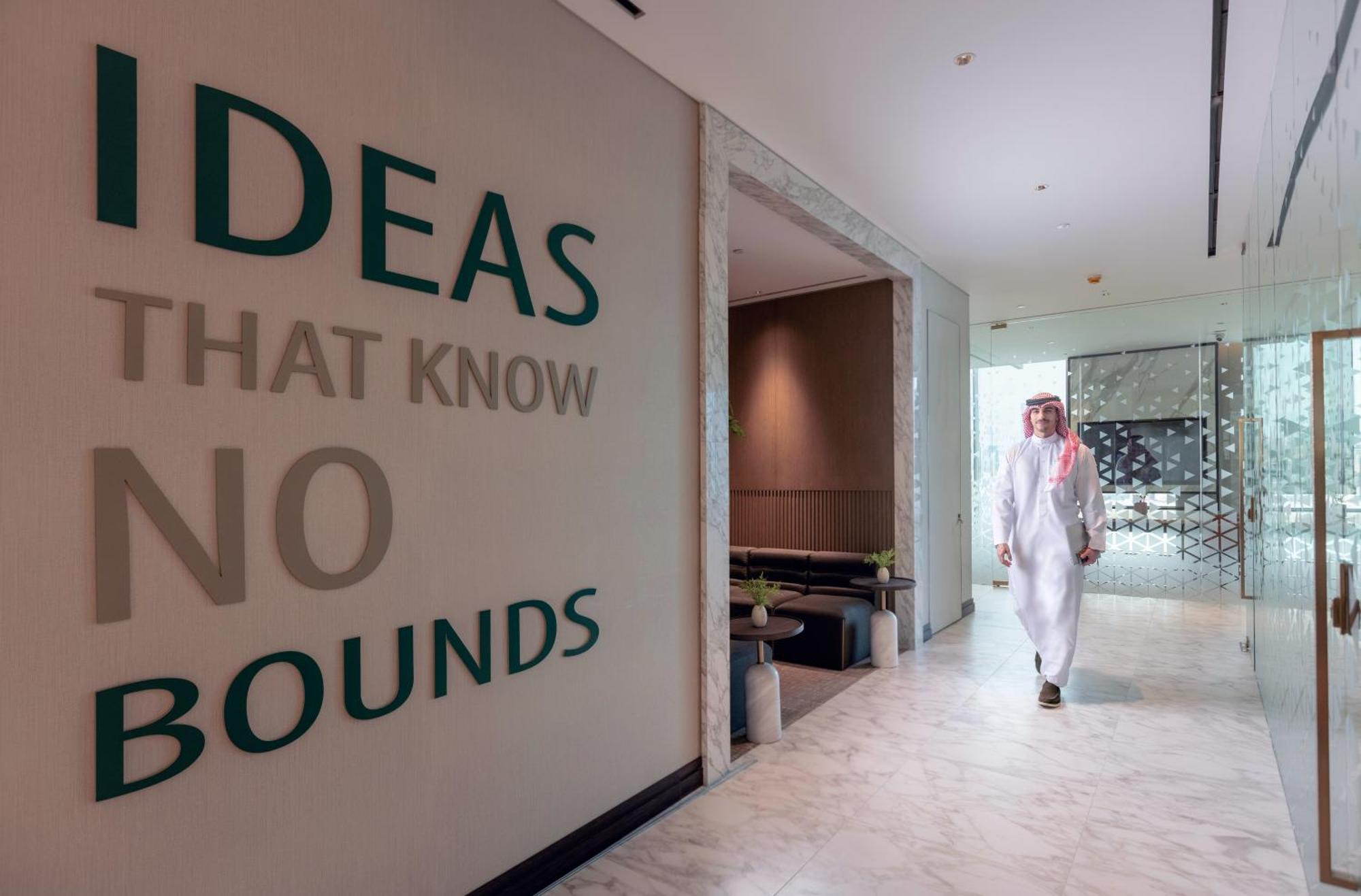 Hotel Onyx Rotana Manama Exterior foto The interior of the office of the Chairman of the Board